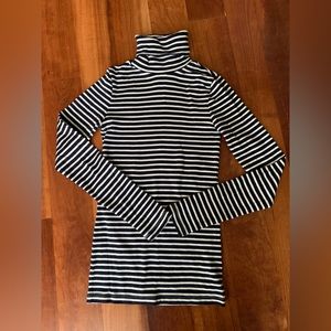 J Crew turtleneck in stripe xxs